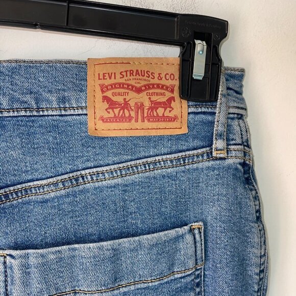 Levi's Womens Mile Jeans Size 30 Blue High Rise Wide Leg Cropped Cotton Blend - Picture 3 of 14